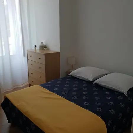 L'authentique - Situe En Face Des Thermes Et Proche Du Coeur De Apartamento *