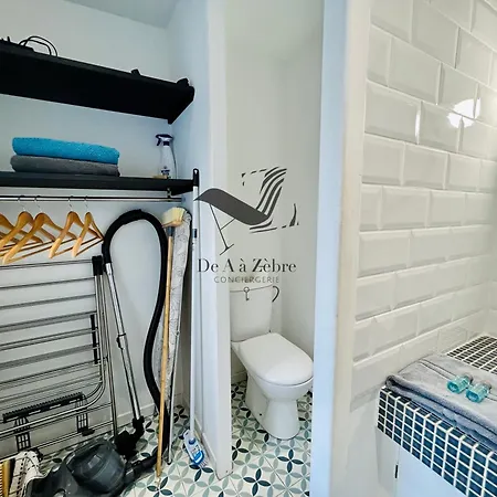 L'authentique - Situe En Face Des Thermes Et Proche Du Coeur De *