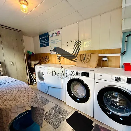 L'authentique - Situe En Face Des Thermes Et Proche Du Coeur De 罗什福尔