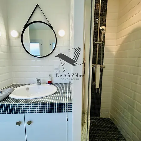 L'authentique - Situe En Face Des Thermes Et Proche Du Coeur De 公寓