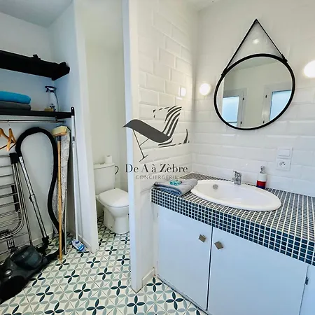 L'authentique - Situe En Face Des Thermes Et Proche Du Coeur De 公寓 *