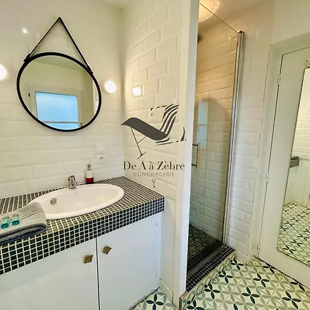 L'authentique - Situe En Face Des Thermes Et Proche Du Coeur De * 罗什福尔