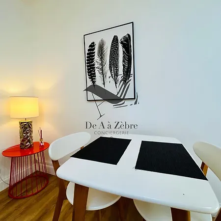 L'authentique - Situe En Face Des Thermes Et Proche Du Coeur De * 罗什福尔