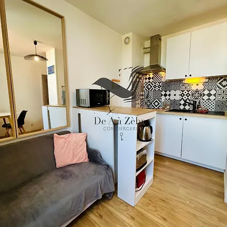 L'authentique - Situe En Face Des Thermes Et Proche Du Coeur De Apartment *