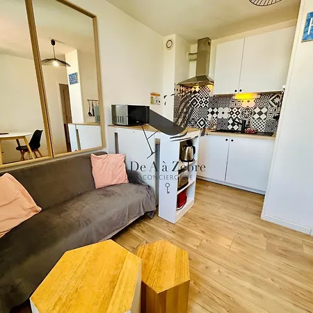 L'authentique - Situe En Face Des Thermes Et Proche Du Coeur De 罗什福尔