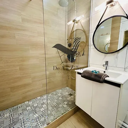 L'authentique - Situe En Face Des Thermes Et Proche Du Coeur De