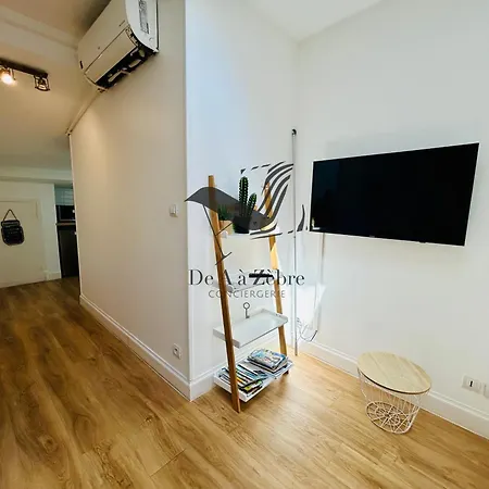 L'authentique - Situe En Face Des Thermes Et Proche Du Coeur De 公寓 罗什福尔