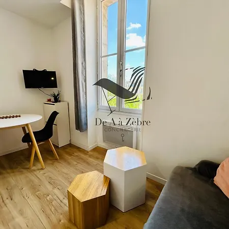 L'authentique - Situe En Face Des Thermes Et Proche Du Coeur De * 罗什福尔