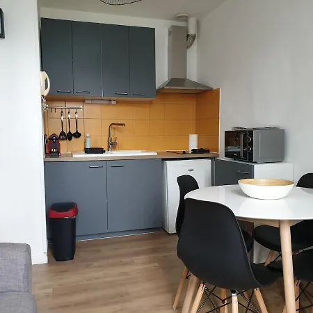 Apartment L'authentique - Situe En Face Des Thermes Et Proche Du Coeur De Rochefort (Charente-Maritime)