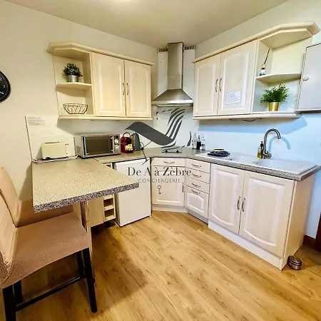 Apartment L'authentique - Situe En Face Des Thermes Et Proche Du Coeur De Rochefort (Charente-Maritime)