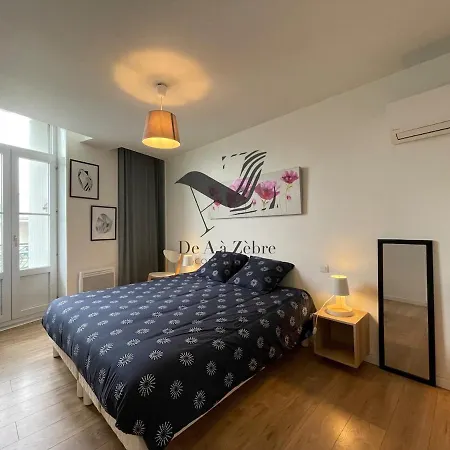 L'authentique - Situe En Face Des Thermes Et Proche Du Coeur De Apartment