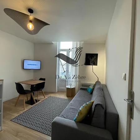 L'authentique - Situe En Face Des Thermes Et Proche Du Coeur De Apartment Rochefort (Charente-Maritime)